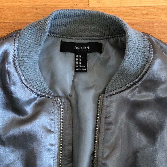 Vintage bomber jacket - Picture 3 of 3